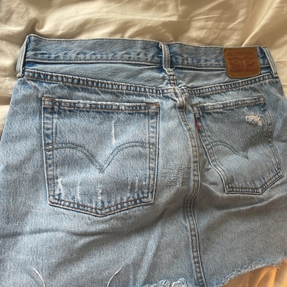 Levi Mini Skirt - Size 31 - Picture 3 of 4